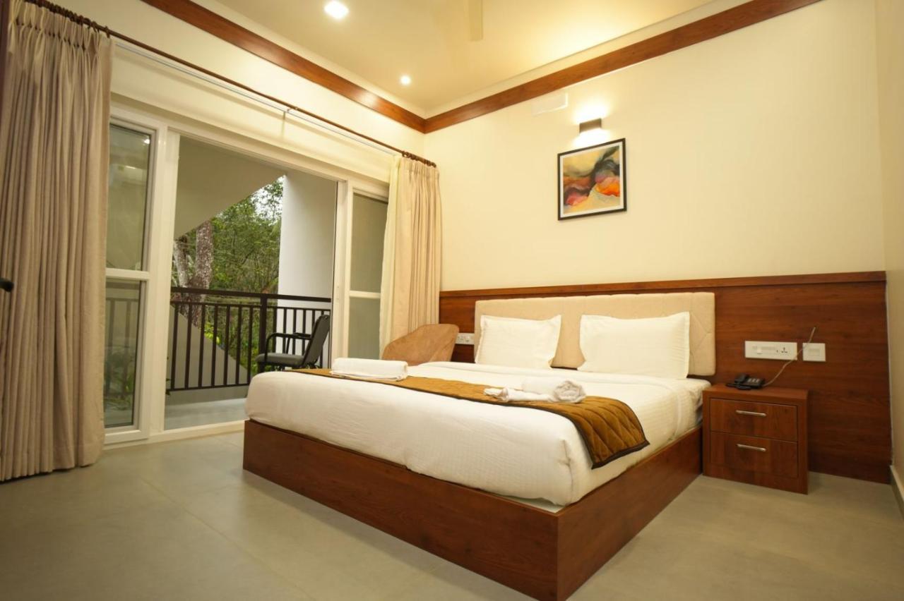 Hotel Royalton Residency Mundakāyam Exteriér fotografie