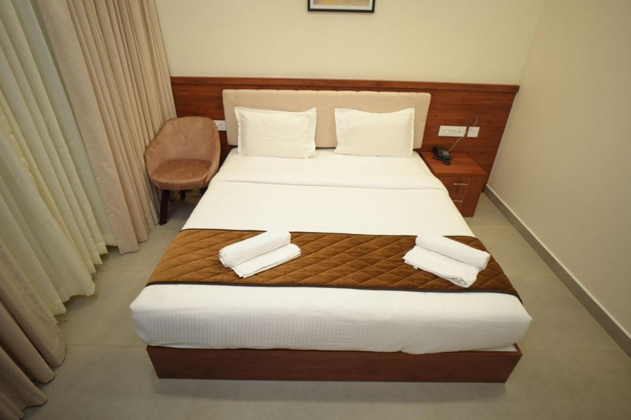 Hotel Royalton Residency Mundakāyam Exteriér fotografie