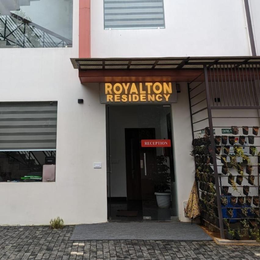 Hotel Royalton Residency Mundakāyam Exteriér fotografie