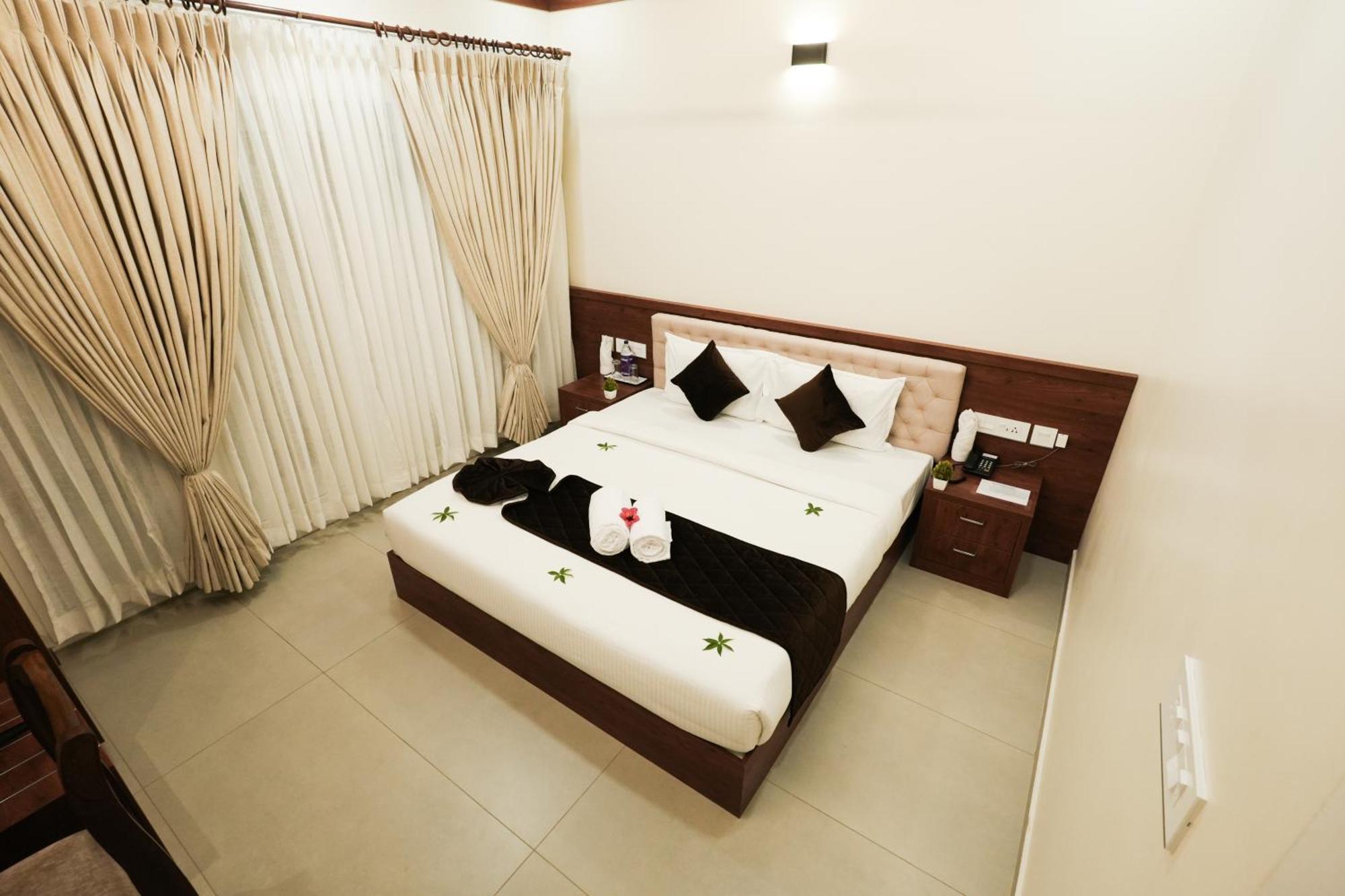 Hotel Royalton Residency Mundakāyam Exteriér fotografie